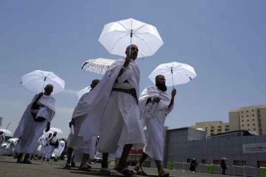 Pakistani pilgrims are advised to take precautions against heat during Hajj